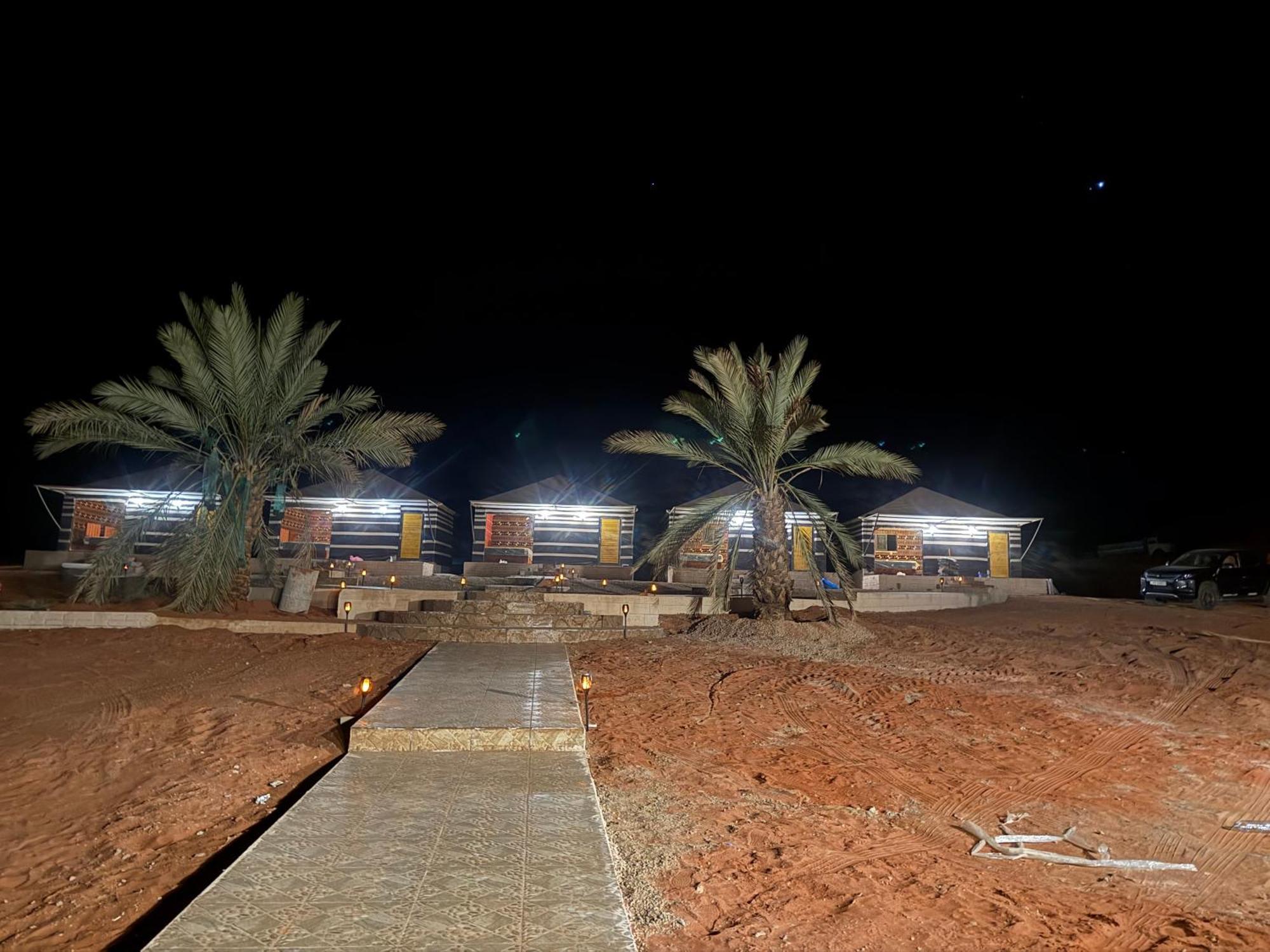 Falling Stars Camp Wadi Rum Exterior photo