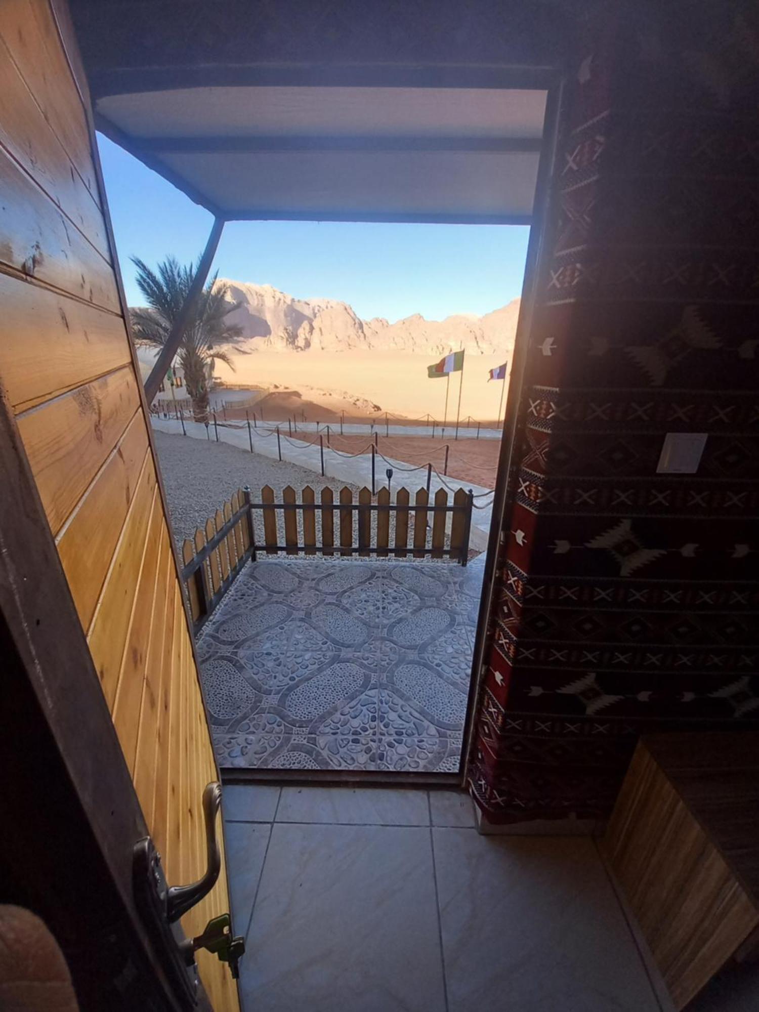 Falling Stars Camp Wadi Rum Exterior photo