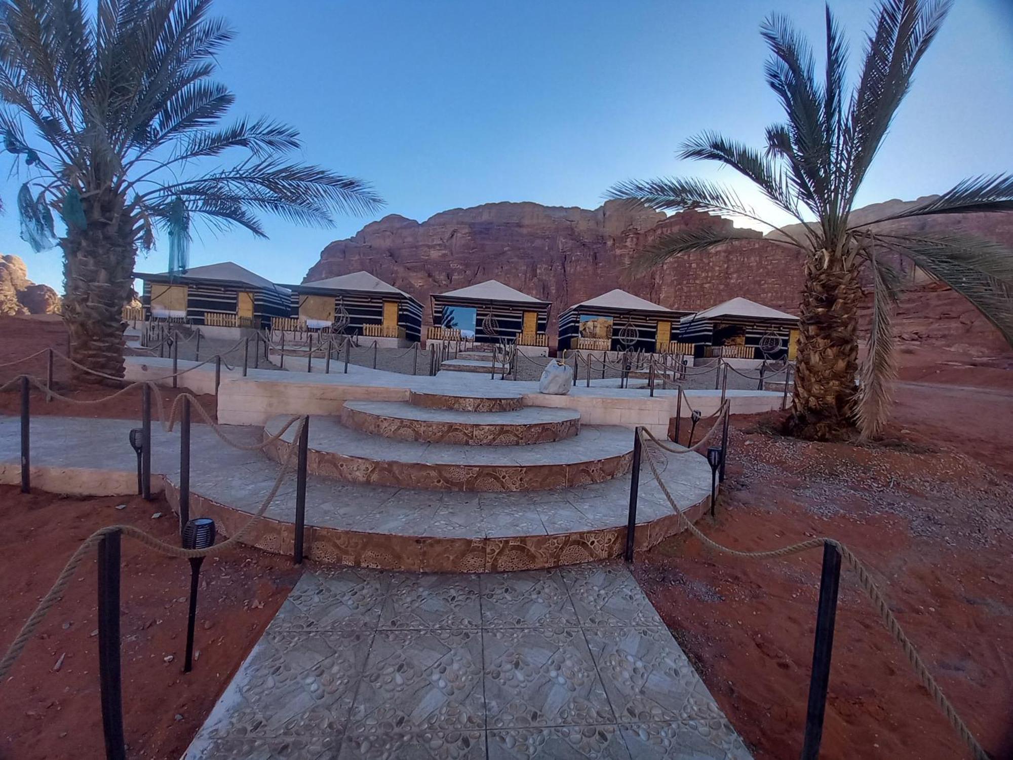 Falling Stars Camp Wadi Rum Exterior photo